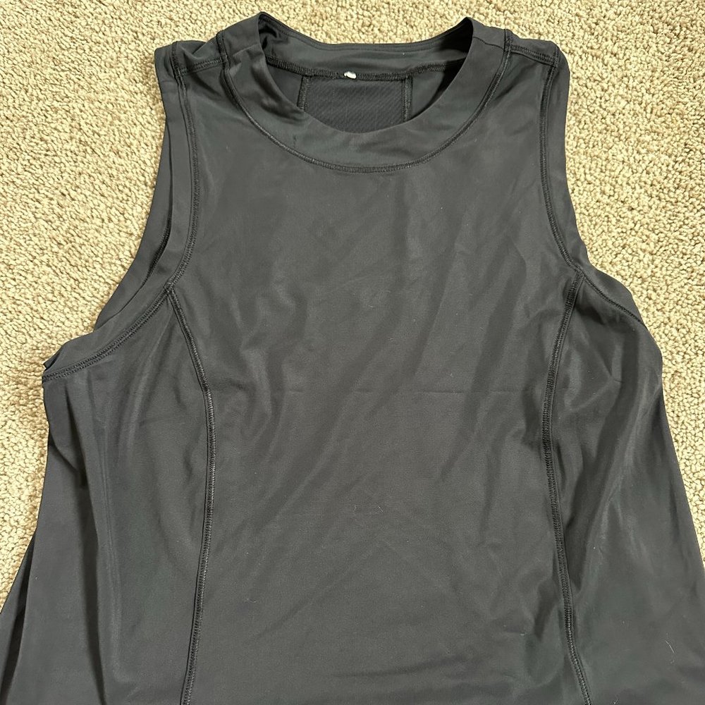 Black vented lululemon tank top
